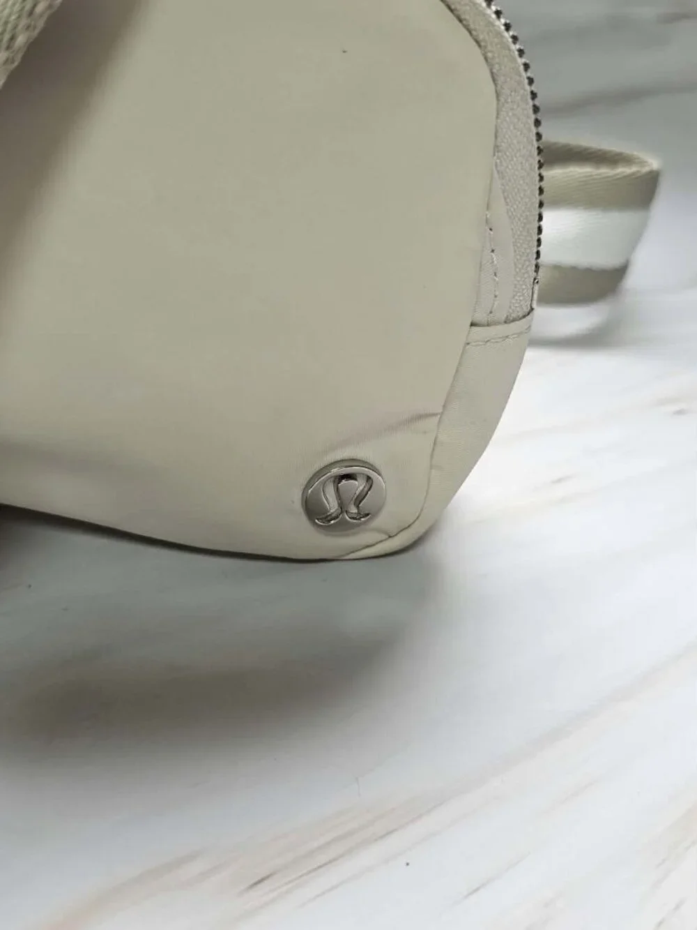 Lululemon Everywhere Cream Beige Belt Bag
